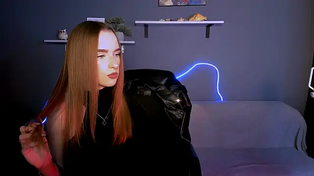 Snapshot of doll_vey chatting on 10-12-25, 07:02 doll vey online show from 10-12-25, 07:02