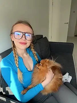 Snapshot of EvaBrooklyn chatting on 02-27-25, 09:11 EvaBrooklyn online show from 02-27-25, 09:11