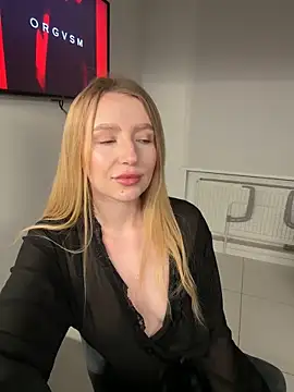 Snapshot of EvaBrooklyn chatting on 02-27-25, 06:31 EvaBrooklyn online show from 02-27-25, 06:31