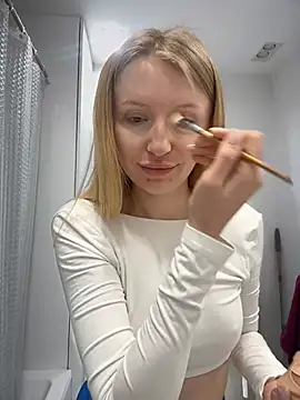 Snapshot of EvaBrooklyn chatting on 03-09-25, 01:26 EvaBrooklyn online show from 03-09-25, 01:26