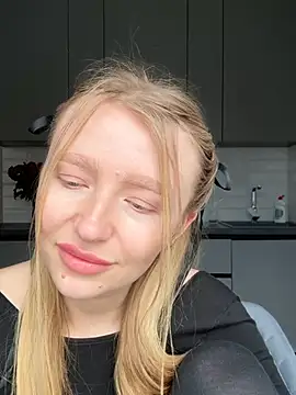 Snapshot of EvaBrooklyn chatting on 03-15-25, 08:26 EvaBrooklyn online show from 03-15-25, 08:26