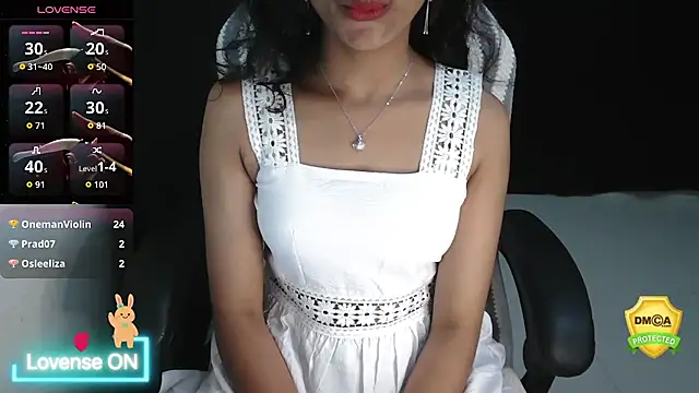 Snapshot of fullmoan chatting on 10-19-25, 07:31 fullmoan online show from 10-19-25, 07:31