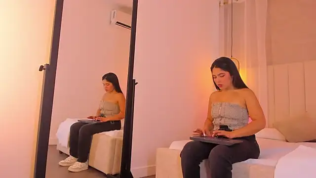 Haily b online show from 03-21-26, 08:12