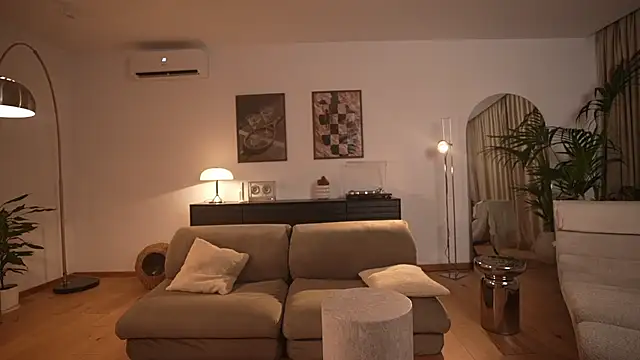 nadia bliss online show from 07-18-26, 08:34