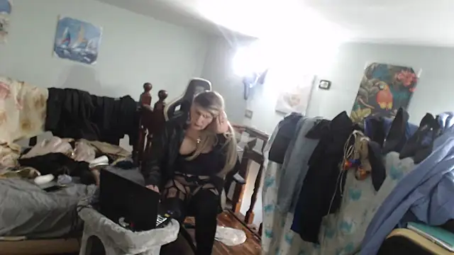 Snapshot of emmex671 chatting on 02-22-25, 03:47 emmex671 online show from 02-22-25, 03:47