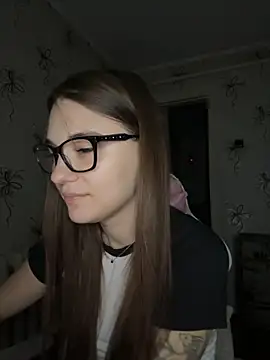 Snapshot of MrrKate chatting on 11-24-25, 12:43 MrrKate online show from 11-24-25, 12:43