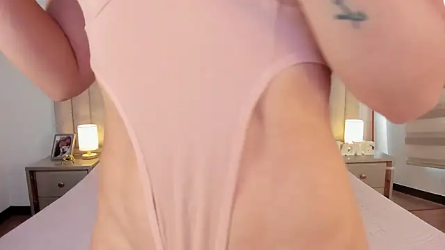 Sophie Restrepo online show from 11-20-25, 02:39