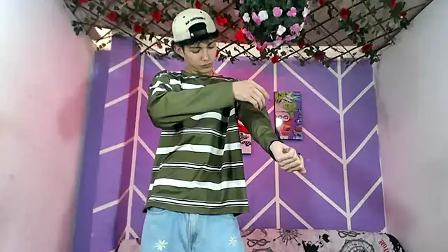 Maxxi hot23 online show from 09-08-25, 07:24