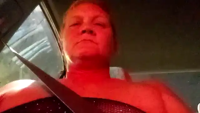 wetnwildforyou online show from 09-21-25, 05:09