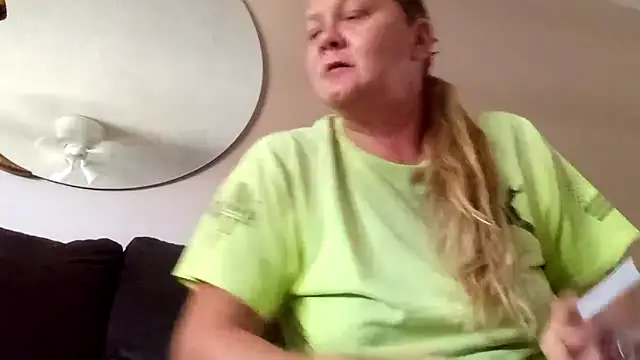 wetnwildforyou online show from 11-25-25, 04:18