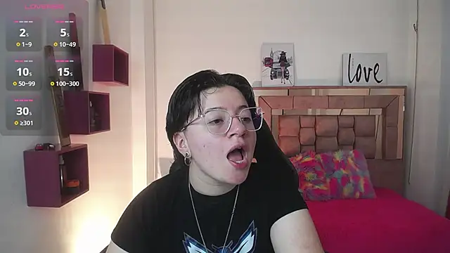 safyka online show from 11-19-25, 02:00