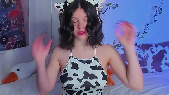 Snapshot of princes_devil chatting on 03-09-25, 06:43 princes devil online show from 03-09-25, 06:43