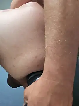 dylanroberts1995 online show from 03-18-25, 11:09