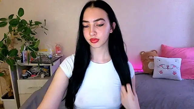 WildKittenX  online show from 06-05-26, 06:52