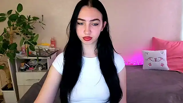 WildKittenX  online show from 06-06-26, 04:06
