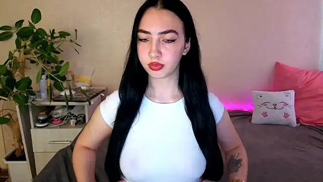 WildKittenX  online show from 06-07-26, 04:05