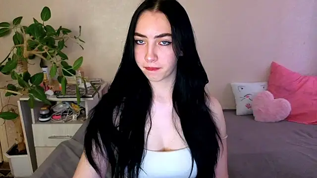WildKittenX  online show from 06-15-26, 04:04