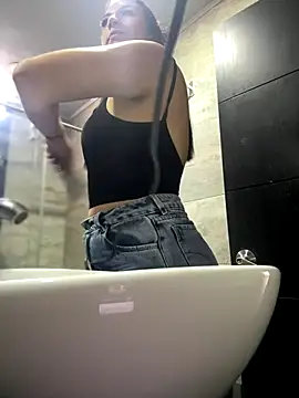 Snapshot of Mila_LS chatting on 09-13-25, 01:11 Mila LS online show from 09-13-25, 01:11