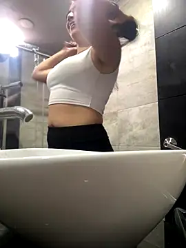 Snapshot of Mila_LS chatting on 10-04-25, 01:09 Mila LS online show from 10-04-25, 01:09