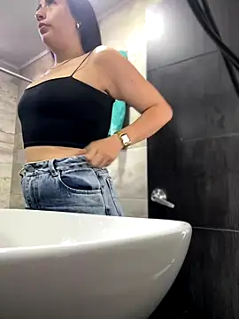 Snapshot of Mila_LS chatting on 10-05-25, 12:58 Mila LS online show from 10-05-25, 12:58