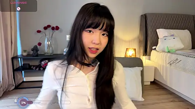 Snapshot of melana_love chatting on 12-21-25, 08:32 melana love online show from 12-21-25, 08:32