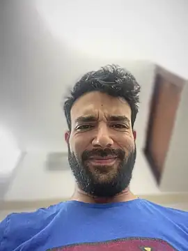 Snapshot of YJeromZCoxk chatting on 03-11-25, 09:34 YJeromZCoxk online show from 03-11-25, 09:34