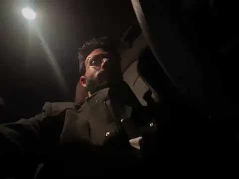 Snapshot of YJeromZCoxk chatting on 03-12-25, 11:33 YJeromZCoxk online show from 03-12-25, 11:33