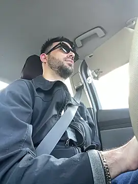 Snapshot of YJeromZCoxk chatting on 03-19-25, 05:08 YJeromZCoxk online show from 03-19-25, 05:08