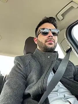 Snapshot of YJeromZCoxk chatting on 03-22-25, 07:47 YJeromZCoxk online show from 03-22-25, 07:47