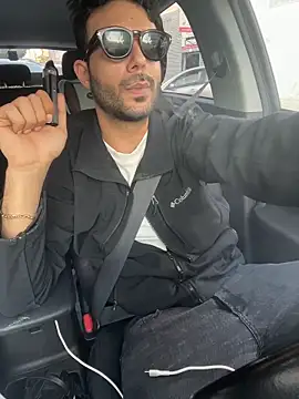 Snapshot of YJeromZCoxk chatting on 12-14-25, 02:00 YJeromZCoxk online show from 12-14-25, 02:00