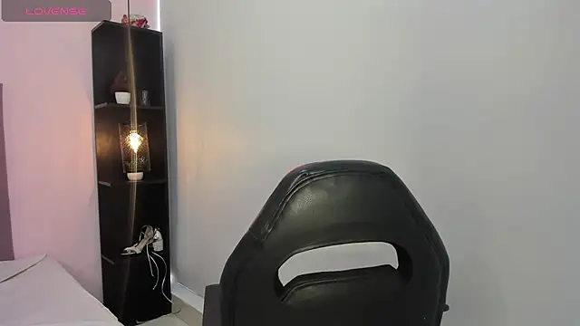 Snapshot of Bonniie_22 chatting on 03-18-25, 07:53 Bonniie 22 online show from 03-18-25, 07:53