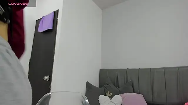Snapshot of Bonniie_22 chatting on 10-11-25, 10:47 Bonniie 22 online show from 10-11-25, 10:47