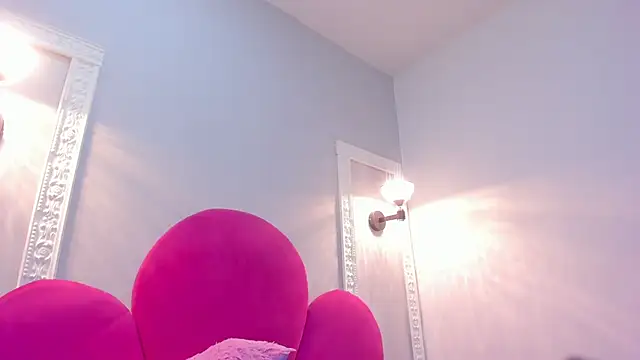 Snapshot of Bonniie_22 chatting on 10-15-25, 01:33 Bonniie 22 online show from 10-15-25, 01:33