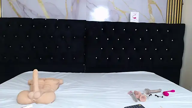 SweetAlana  online show from 03-19-25, 07:49