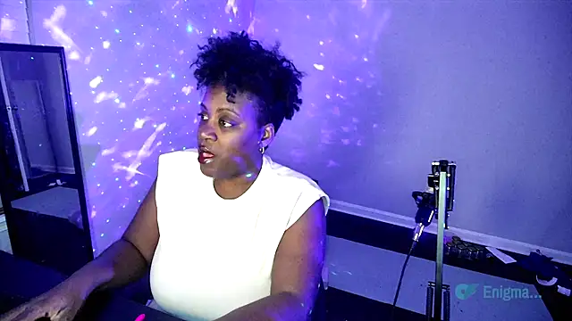 Snapshot of lovelyenigma365 chatting on 02-23-26, 01:25 lovelyenigma365 online show from 02-23-26, 01:25