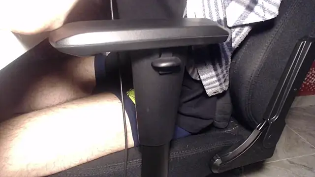 GreekDaddyNickOfficial online show from 03-18-25, 08:37