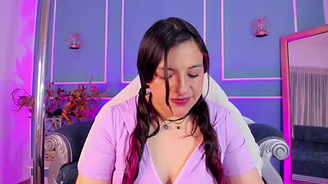 TaraTaylorr online show from 11-12-25, 02:23