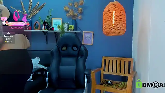 yessila parker online show from 03-10-26, 09:25