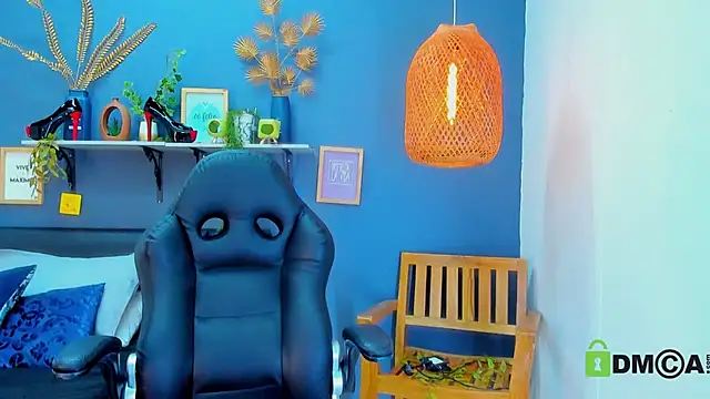 yessila parker online show from 03-24-26, 09:25