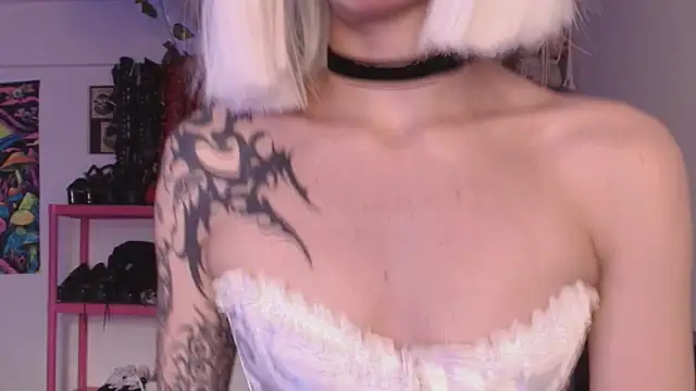 Snapshot of _mollycrystal chatting on 03-19-26, 11:25 mollycrystal online show from 03-19-26, 11:25