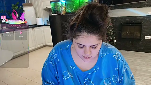 Layla- online show from 02-27-26, 01:44