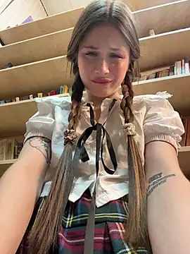 Snapshot of melicious_ chatting on 12-01-25, 05:56 melicious online show from 12-01-25, 05:56