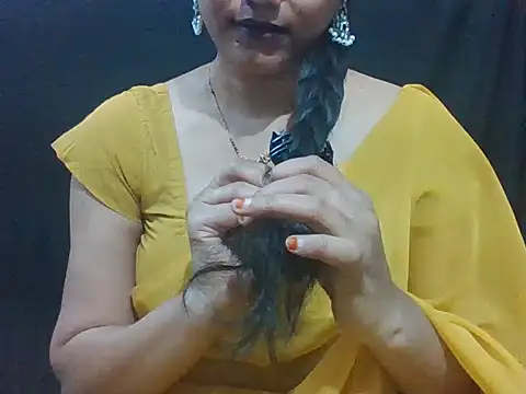 Snapshot of sugandha_bhabhi chatting on 06-20-26, 04:32 sugandha bhabhi online show from 06-20-26, 04:32