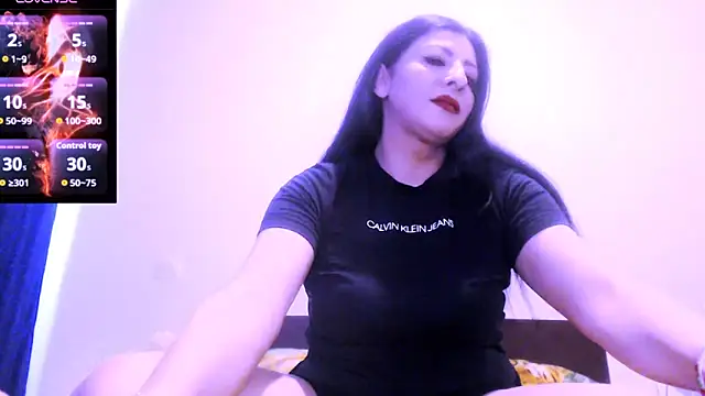 Alina eve online show from 11-21-25, 10:25