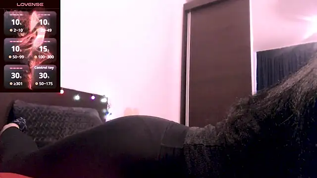 Alina eve online show from 12-18-25, 09:37