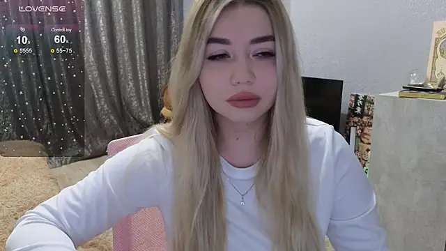 Snapshot of maaaay20 chatting on 03-03-25, 02:15 maaaay20 online show from 03-03-25, 02:15