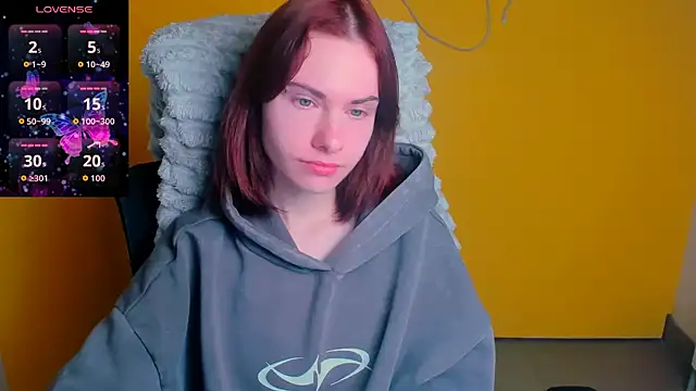 Fiona Night online show from 04-16-26, 05:08