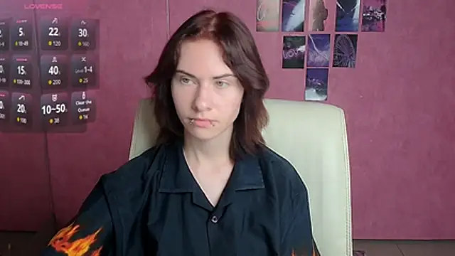Snapshot of Fiona_Night chatting on 07-19-26, 05:11 Fiona Night online show from 07-19-26, 05:11