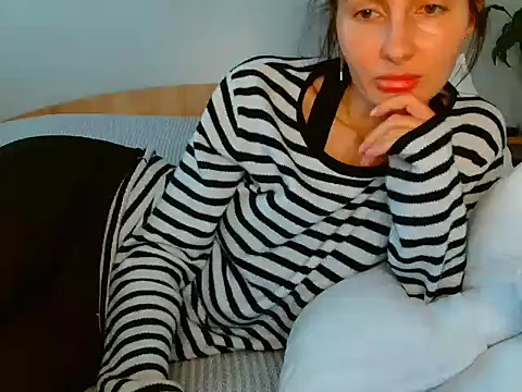 Snapshot of Irina9793 chatting on 05-01-26, 09:03 Irina9793 online show from 05-01-26, 09:03