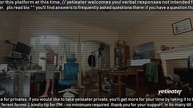 Snapshot of yetieater chatting on 05-31-26, 06:31 yetieater online show from 05-31-26, 06:31